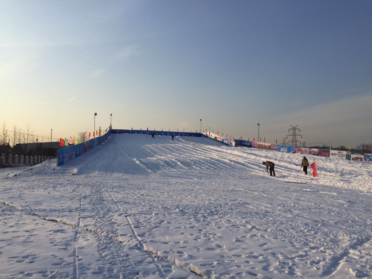 北京朝陽(yáng)店冰雪樂(lè)園戲雪樂(lè)園