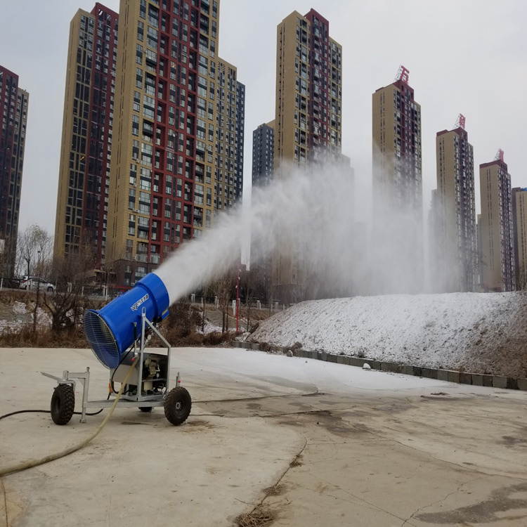 造雪機(jī)